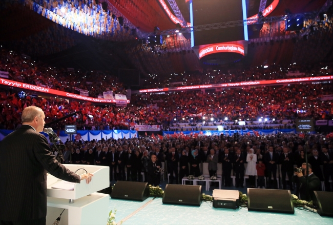 Cumhurbaşkanı Erdoğan AK Parti'nin seçim manifestosunu açıkladı